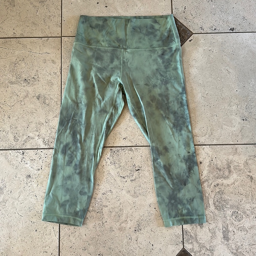 Lululemon Align Crop 21" Size 10 green marble